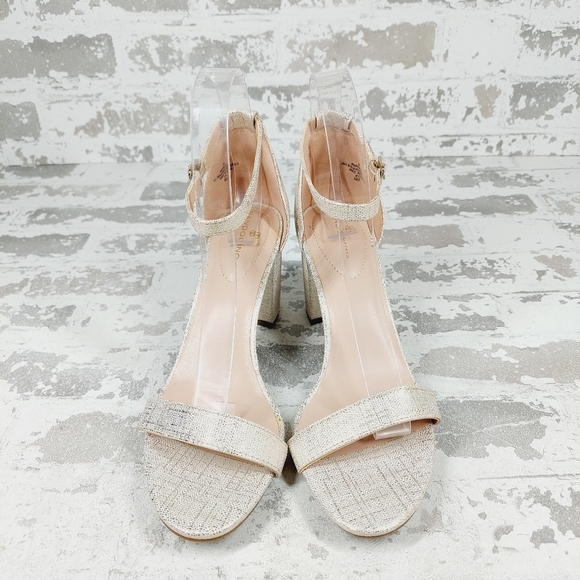 New Bandolino Armory 3 Champaigne Open Toe Ankle Strap Heeled Sandals T626 - Picture 3 of 12